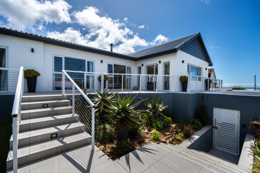 4 Bedroom Property for Sale in West Beach Eastern Cape